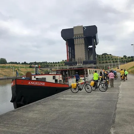 Hotelboat Angeline Ξενοδοχείο *