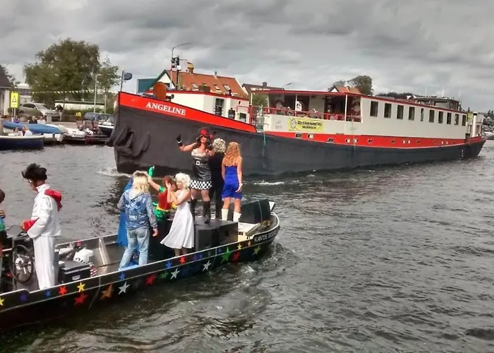 Hotelboat Angeline *