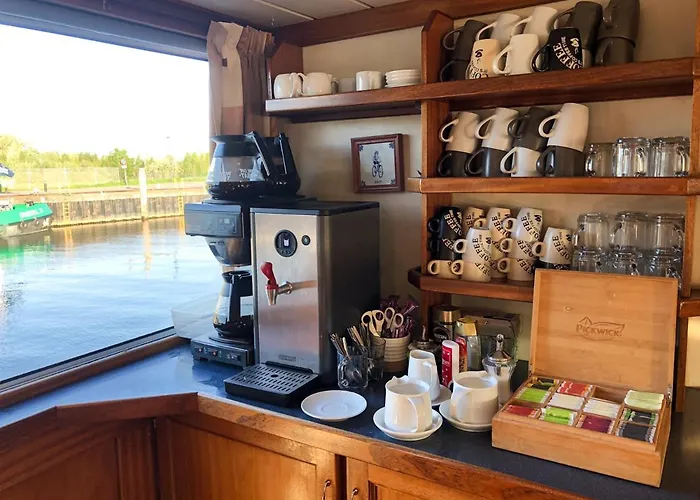 Hotelboat Angeline Hotel *