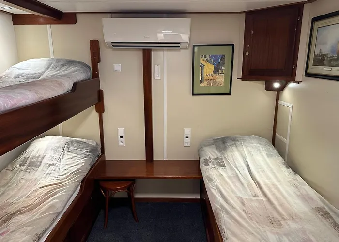 Hotelboat Angeline Hotel *