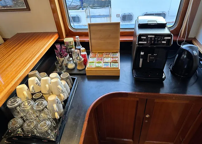 Hotelboat Angeline Hotel